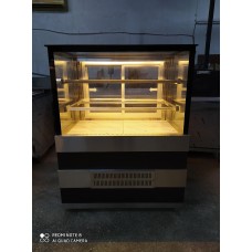 Pasta Teşhir Dolabı